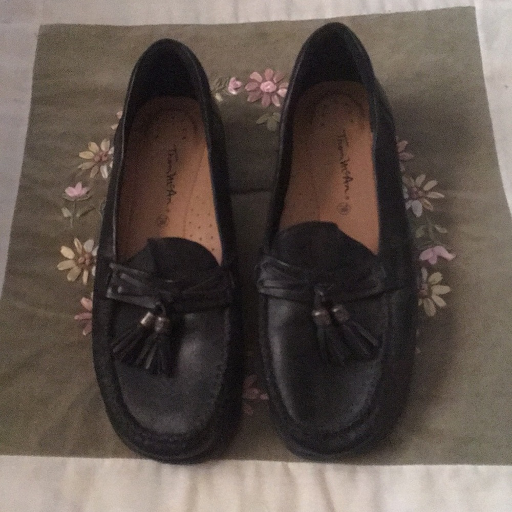 Thom McAnn leather shoes